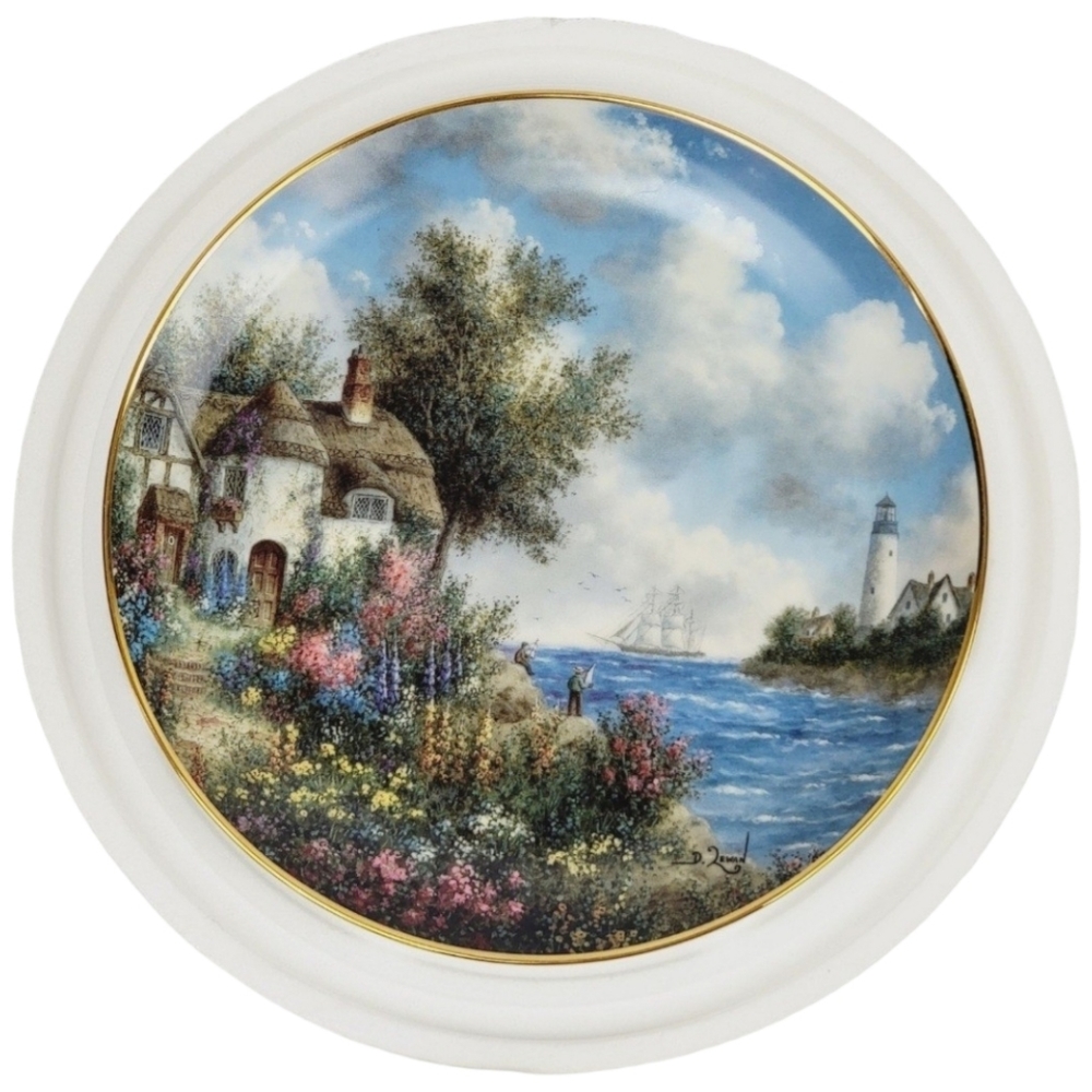 The Danbury Mint SEA CLIFF COTTAGE Country Gardens Collection